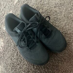 Under Armour Men's Black Athletic Shoes